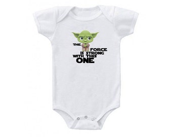 Baby "The force is strong with this one" Babysuit, Star Wars Onesie, Star Wars Baby, Star Wars Baby Clothing