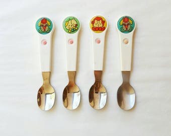 RETRO VINTAGE Childrens Toddler Spoons x 4 Kitsch Clowns Hello Kitty Monkey