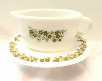 1960s PYREX gravy boat with saucer Spring Blossom pattern SHIPPING INCLUDED