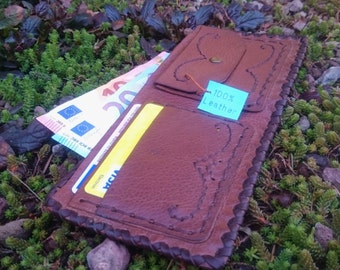 Handmade Leather wallet. Portafoglio in pelle fatto a mano