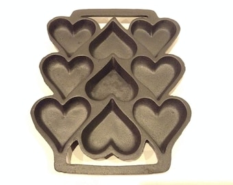 Vintage John Wright Heavy Cast Iron 9 Heart Shaped Cookie/Muffin Baking Mold Made In U.S.A.