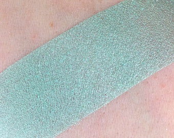 Wet Dream - Aqua Pressed Highlighter with Silver Undertones
