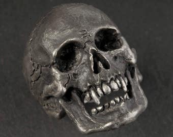 Silver Skull Ring,Small-Medium size, Silver Vampire Skull Ring,Small-Medium size