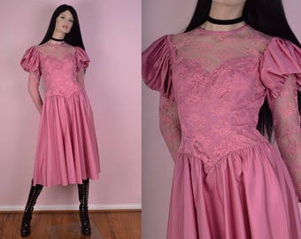 70s Dusty Pink Floral Lace Dress/ US 9-10/ 1970s/ Long Sleeve