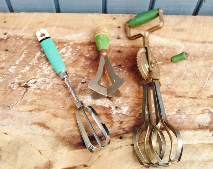 Vintage Kitchen Utensils - Green Kitchen Utensils - Wooden Kitchen Utensils
