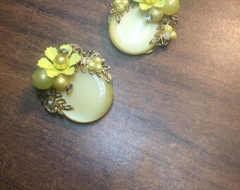 Vintage yellow clip flower earrings