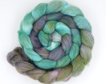 Abalone - 5 oz 143 g Polworth Tussah 60/40 Handpainted Gradient Combed Top Wool and Silk Roving for Spinning