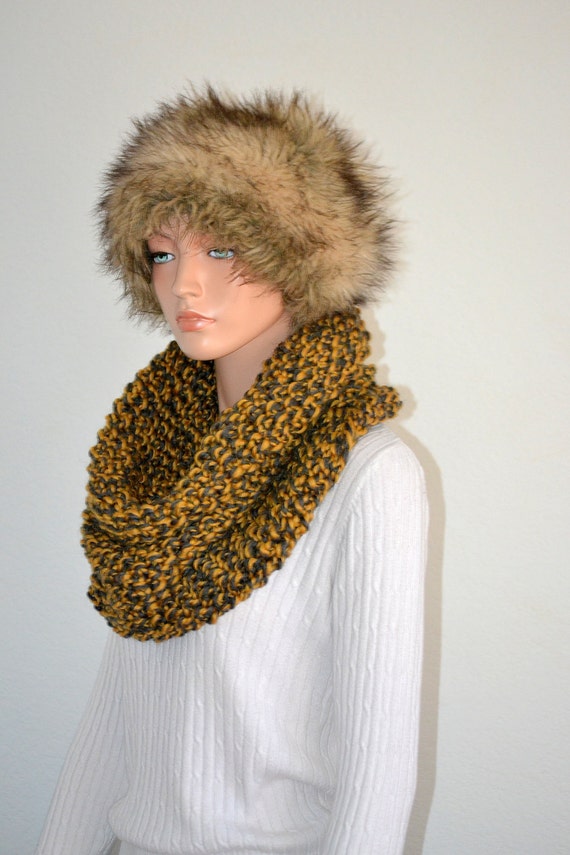 Snood Cowl/Hand Knitted Snood Scarf/ Knit Cowl/ Knit