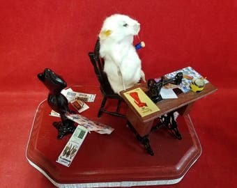 Taxidermy Mouse Seamstress/sewing/patterns/display-anthropomorphic-diorama