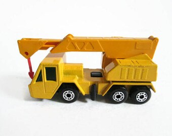 Crane Truck No 49, Matchbox Superfast, Vintage Toy Truck, 1976 Lesney Products, Yellow Truck, Construction Vehicle, Plastic Lift, Red Hook