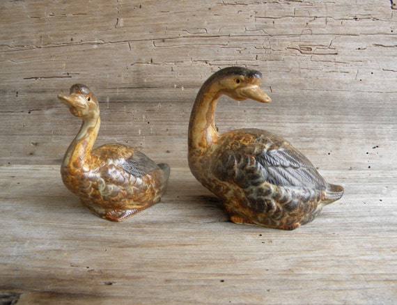 ceramic geese figurines