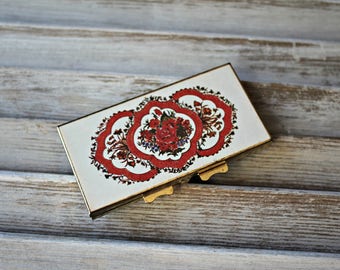 Vintage. Compact. mirror. Floral. Pretty compact!