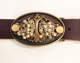 Pretty in Pearls Buckle and Belt Strap