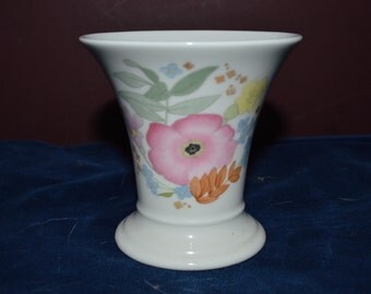 Wedgwood Meadow-Sweet Bone China Vase