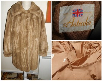 Cute 1970s Vintage Retro Mink Light Brown Faux Fur Coat By Astraka UK Size 12 14