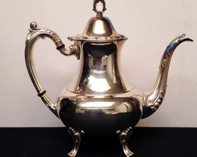 Storewide 25% Off SALE Vintage Oneida Silver Plated Georgian Scroll Pattern Footed Teapot Featuring Beautiful Victorian Style Flame Finial C