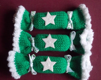 Christmas crackers, xmas crackers, table decoration, table centrepiece, tree decorations, gifts