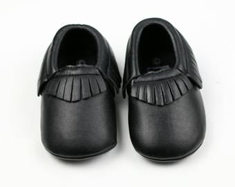 Baby Moccasins, Faux Leather moccasins, toddler moccasins, Crib shoes, soft sole moccasins, black moccasins, Baby moccasins, mocs