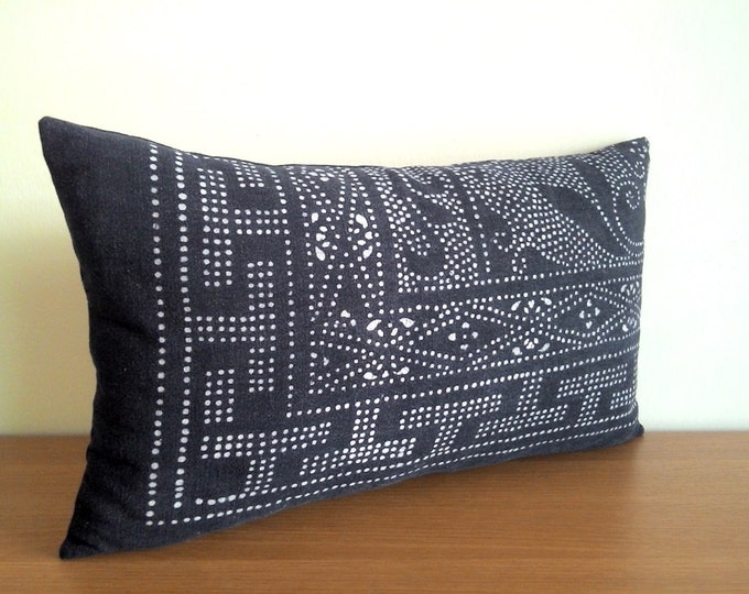12"x 20" Indigo Vintage Chinese Batik Pillow Cover, Ethnic Hill Tribe Fabric Lumbar Pillow Case, Bohemian Decorative Throw Pillow Cover