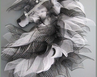Black and White, Gypsy Vanner, Pinto, Paint, Horse Head Wreath, Kentucky Derby, by A Noble Touch