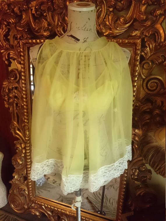 Vintage 1960's Yellow Baby Doll Negligee and Bra top