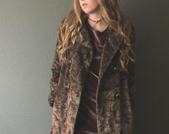 vintage 70s brown crushed VELVETY coat / 1970s vegan PLUSH long faux fur coat / princess coat / faux fur jacket / warm women's winter coat