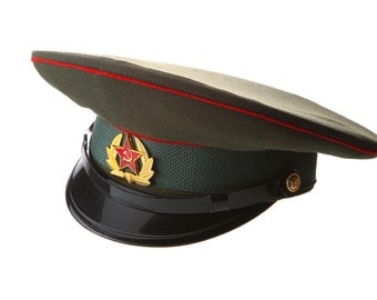 Chapeau militaire soviétique - France