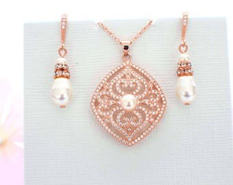 Bridal jewelry set, rose gold wedding jewelry set, pearl necklace, pearl earrings, wedding accessories, pearl jewelry set, bridal pearl set