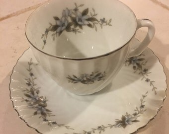 Royal Hostess Japan Alyce 492 Teacup and Saucer