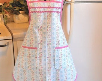 Vintage Style Women's Apron in Blue and Pink