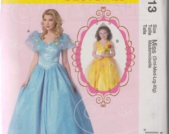 Belle Costume Sewing Pattern Adult Woman's Princess Dress Size 8-22 Bust 31.5-44 (80-112 cm) McCall's M7213