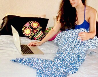 Mermaid Tail blanket adult size (reflective thread) - made to order