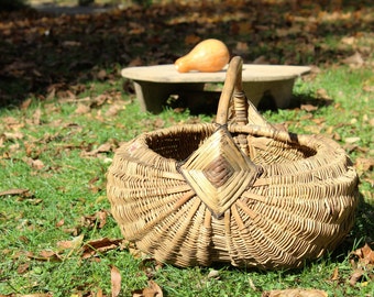 Wicker Basket - Large Woven Basket - Storage Basket - Rustic Basket - Rustic Wedding Decor - Round Vintage Basket - Handmade Basket