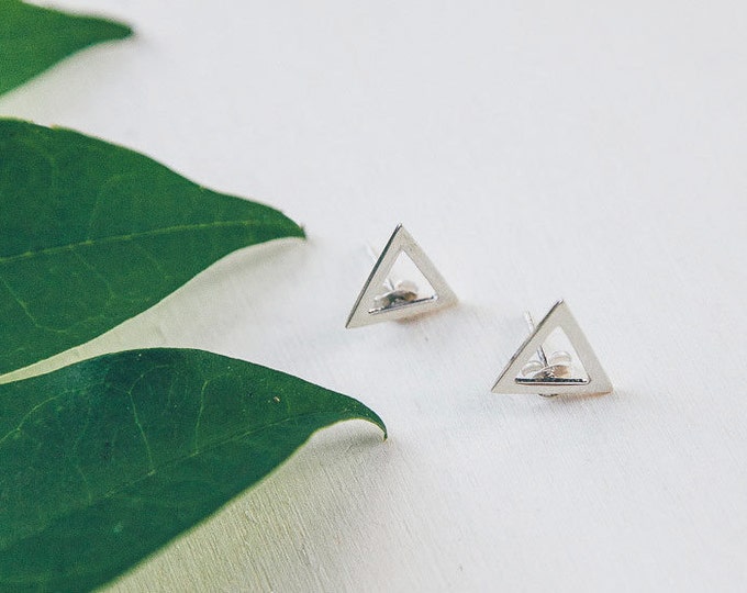 Tiny Sterling Silver Triangle Studs, Sterling Silver Triangle Ear Studs, Gift for Her, Everyday earrings, Folk Triangle Stud Earrings