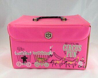 Box Train Circus Box 1960s Train Case Pink Vinyl Tote Box Caddy Box Mid Century Container Retro Roackabilly Tote Box