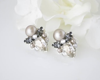Platinum wedding earring, Swarovski crystal and pearl post bridal earring, Bridesmaid earring