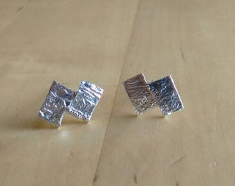 Pendientes Lunar, hechos a mano en plata 925ml. Textura luna, pendientes de pequeños de tuerca