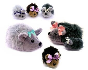 Hedgehog pin cushion. large or small hedgehog pin cushion. Pincushion hedgehog. Sewing accessories. Exclusively Handmade.