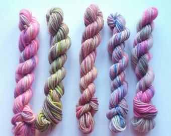 Minis Set of 5 Handdyed Yarn 9gr each- Superwash Merino Extra fine Wool - Mini matasse di Filato tinto a mano