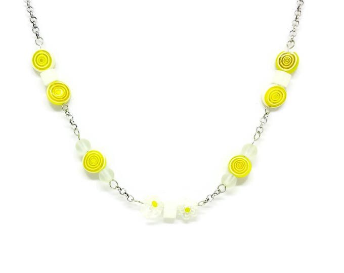 Spring Flowers Beaded Necklace, Yellow Glass Bead Necklace, Spring Necklace, Summer Jewelry, Unique Birthday Gift