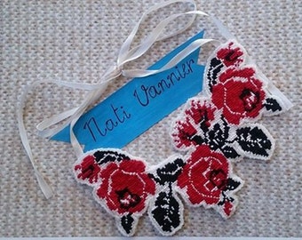 Embroidered necklace