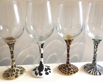 Animal print, giraffe, cow, xebra, leopard, christmas gift, hand painted wine glasses, gift for her, birthday, home decor, interior design.