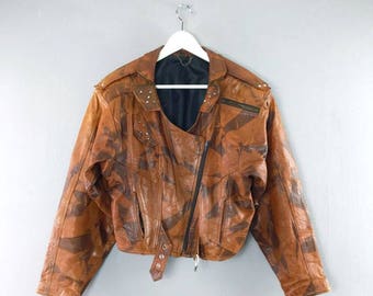 cropped vintage leather jacket with rivets • biker jacket • vintage jacket • cropped jacket • rivets