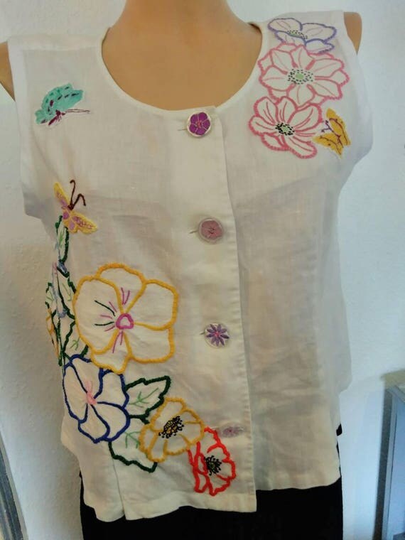 Unique linen top with beautiful vintage embroidery applique