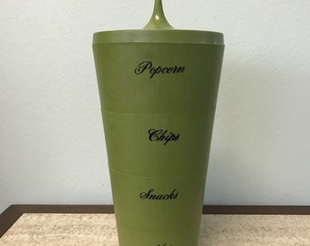 Retro Olive Green Plastic Stacking and Nesting Snack Bowl Set