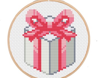 Items similar to Animal Crossing Item Leaf pixel perler necklace on Etsy