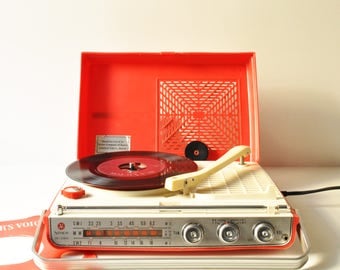 Vintage Portable AM Radio & Record Player - JVC Nivico RS-2100A - Made in Japan