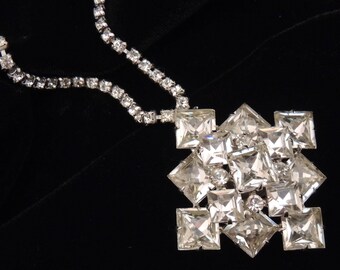 Vintage Rhinestone Necklace / Rhinestone Pendant Necklace / Square Crystal Pendant necklace / Rhinestone Bridal Necklace / Wedding Necklace