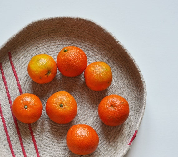 Fruit platter, Decorative basket, Natural jute bowl Jute rustic tray, Summer decor basket Simple decor Panier, Key holder basket, Valet tray