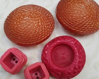 Vintage Buttons - Cottage chic mix of pink lot of 5 old and sweet(feb204 17)